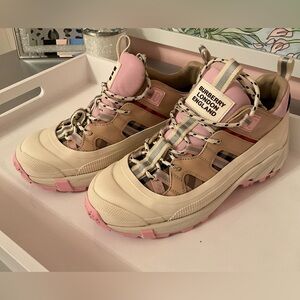 Burberry Pink Arthur Check Sneakers